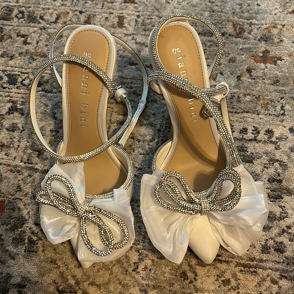 Size 7 Gianni bini shoes. Never worn. Bought for $200
